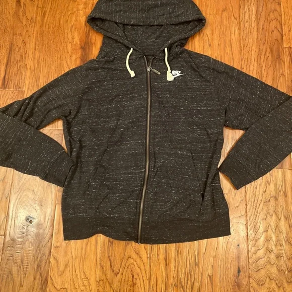 Nike bundle Nike Yellow V-Neck Women's Top and Nike black zip up hoodie- size S - Picture 8 of 11